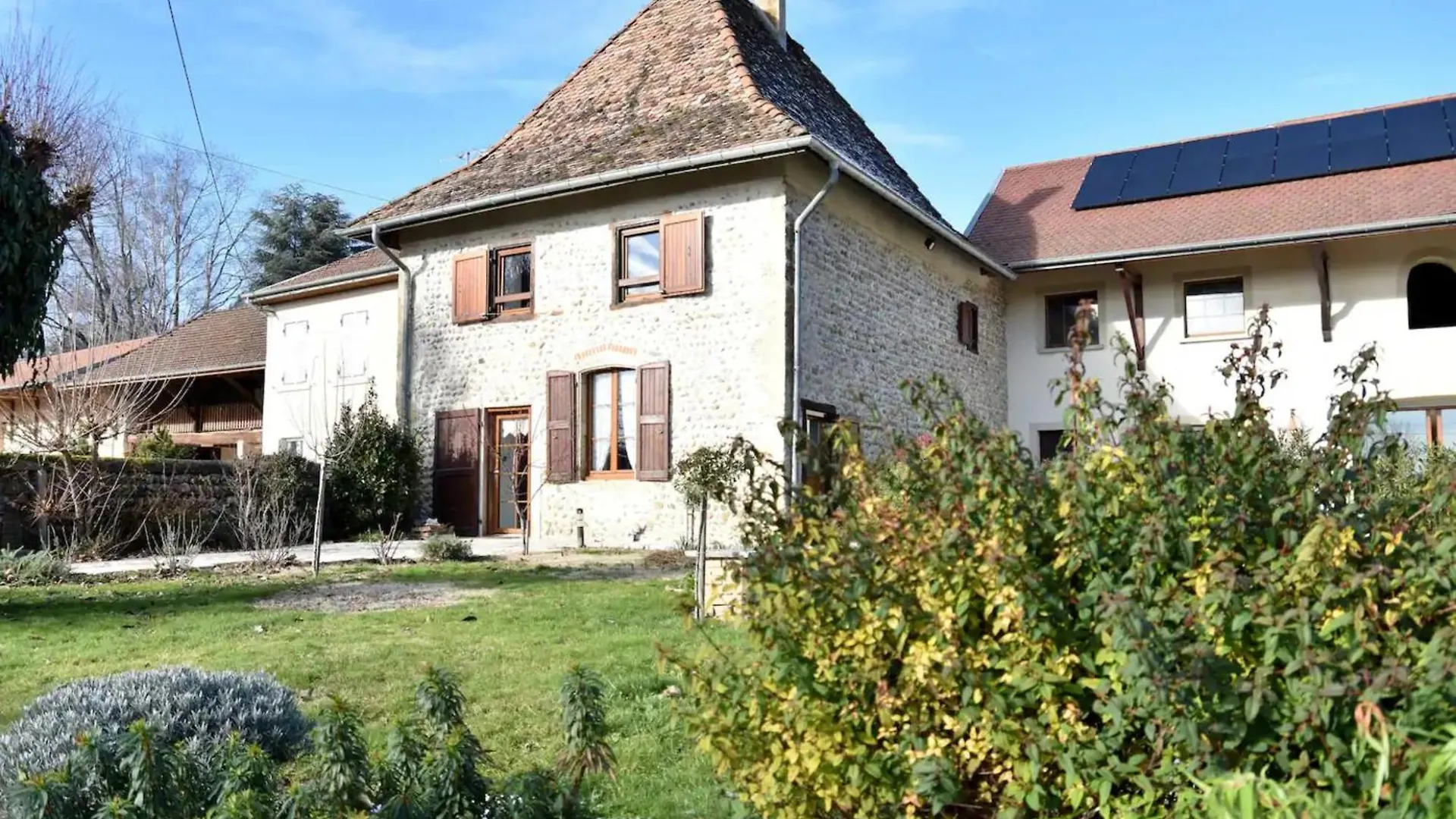 Gite La Petite Dauphinoise contacts